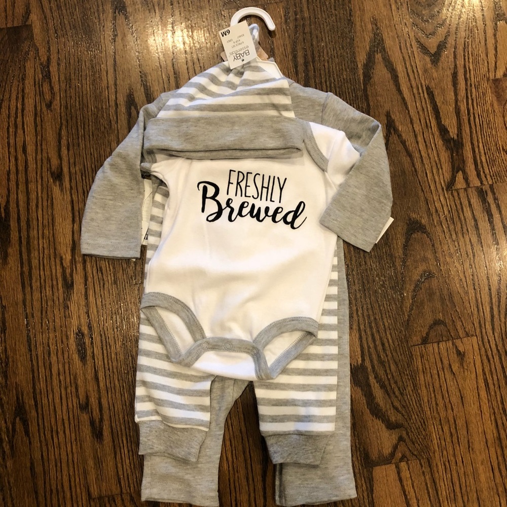 6 Piece Baby Outfit
